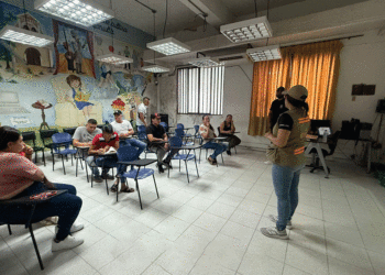 Socializan normas sanitarias con comerciantes de cárnicos en La Victoria