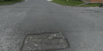 Calle arriba, calle abajo en el barrio Nuevo Alvernia: los habitantes esperan el topping