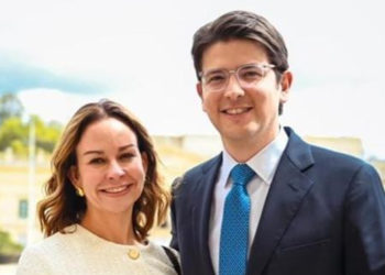 «Es un guerrero, sigue luchando por su vida, está anclado a esta tierra»: esposa de Miguel Uribe