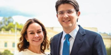 «Es un guerrero, sigue luchando por su vida, está anclado a esta tierra»: esposa de Miguel Uribe