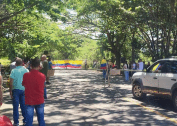 Gobierno anuncia acciones inmediatas para recuperar la vía entre Roldanillo y Riofrío