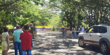 Gobierno anuncia acciones inmediatas para recuperar la vía entre Roldanillo y Riofrío