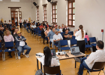 Gobierno y campesinado de Bugalagrande dialogaron en jornada del CMDR