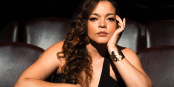 Lucianna lanza “Sola”, una poderosa mezcla de emoción, música y libertad