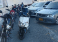 Peatones en riesgo por invasión de andén en el barrio Victoria