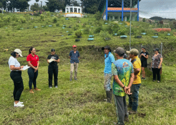 Pista atlética en La Tulia será una realidad: comunidad y autoridades evalúan terreno