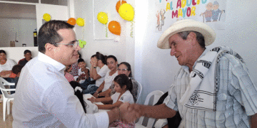 Adultos mayores de Bolívar reciben atención integral