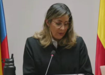 Humorista de «Sábados Felices» lanza duras críticas contra jueza del caso Álvaro Uribe: “No sabe en lo que se metió”