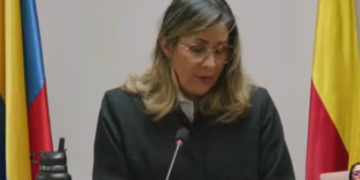 Humorista de «Sábados Felices» lanza duras críticas contra jueza del caso Álvaro Uribe: “No sabe en lo que se metió”