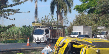 Grave accidente en la vía Cali–Palmira deja un muerto y al menos 20 heridos
