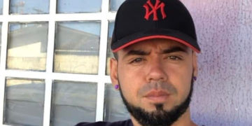 Hombre oriundo de Salónica murió ahogado tras rescatar a un niño y su padre