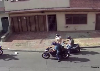 ¿Insensibilidad o miedo? Mujer fue agredida en intento de robo en Tuluá y nadie hizo nada