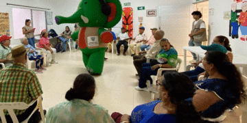 Programa “Me Escucha” llega a los Centros Vida de San Pedro para atender a personas mayores