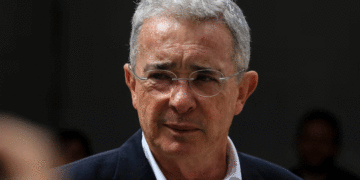 Álvaro Uribe recibiría una condena de 12 años de prisión