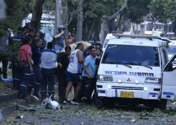 Autoridades evacúan la zona por riesgo de nuevos estallidos; hay mucha tensión en Cali