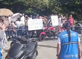 Tras accidente de menor de edad comunidad bloquea la vía Zarzal – Roldanillo
