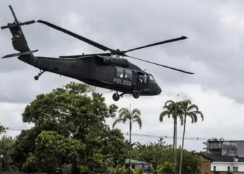 Derriban helicóptero de la Policía con un dron: seis uniformados muertos y siete heridos