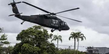 Derriban helicóptero de la Policía con un dron: seis uniformados muertos y siete heridos