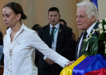 «Hoy siento que mi alma se desgarra en mil pedazos»: María Claudia Tarazona le da el último adiós a su esposo Miguel Uribe