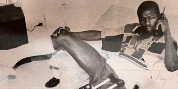 La patada de Asprilla a un bus que le dio la vuelta al mundo