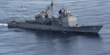 Nuevo despliegue militar de Estados Unidos: submarino nuclear y buque lanzamisiles llegarían a costas venezolanas