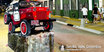 Sevilla inaugura monumento al Jeep Willys, símbolo de la identidad cafetera