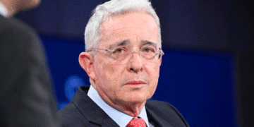 Álvaro Uribe podría volver al Senado: estará en lista cerrada del Centro Democrático