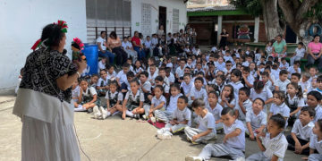Los cuenteros llenaron de magia e historias las escuelas de Yotoco
