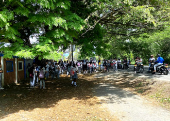 Estudiantes de la Moderna reclaman señalización vial para evitar tragedias