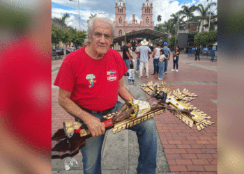 El artesano del milagroso: toda una vida dedicada a la fe