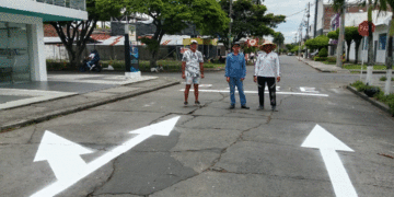 Líder comunal señalizó punto crítico de accidentes en Tuluá