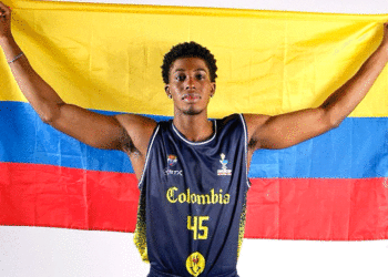Orgullo tulueño: Cristian Camilo Solís brilla en la Copa América de Baloncesto