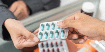 Vigilarán entrega oportuna de medicamentos en el país