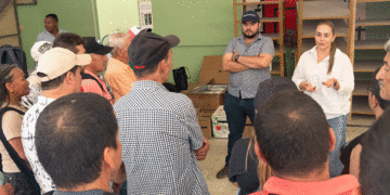 Campesinos de Caicedonia recibieron insumos para fortalecer la producción agrícola