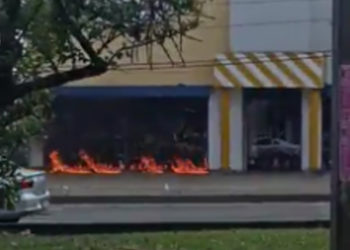 Nuevas protestas en Univalle generan cierres viales y hechos de vandalismo en el sur de Cali