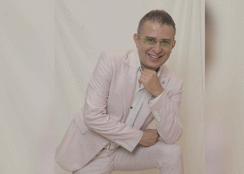 Julián Quevedo causa sensación con su nueva canción “Ahí va el degenerado”