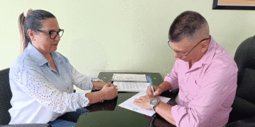 Maritza García asume como alcaldesa encargada de Riofrío