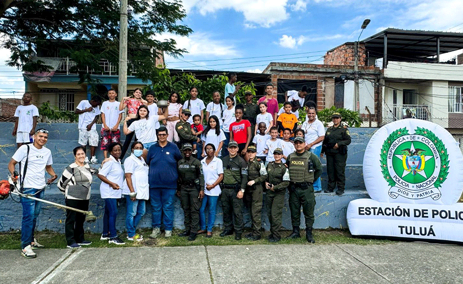 Comunidad y Policía Nacional recuperaron espacios públicos en Tuluá