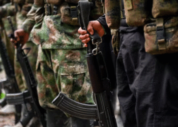 Gobierno fortalece política de sometimiento con incentivos para quienes abandonen los grupos ilegales