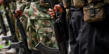 Gobierno fortalece política de sometimiento con incentivos para quienes abandonen los grupos ilegales