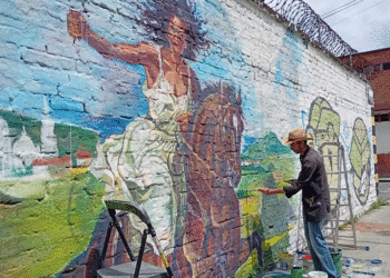 Entregan mural que rinde tributo a María Antonia Ruiz en Tuluá