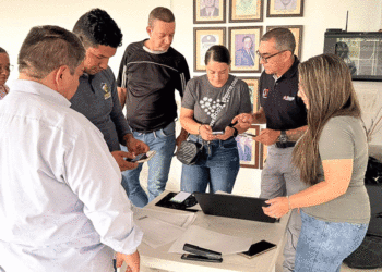 Instalan alarmas comunitarias para fortalecer la seguridad en Caicedonia