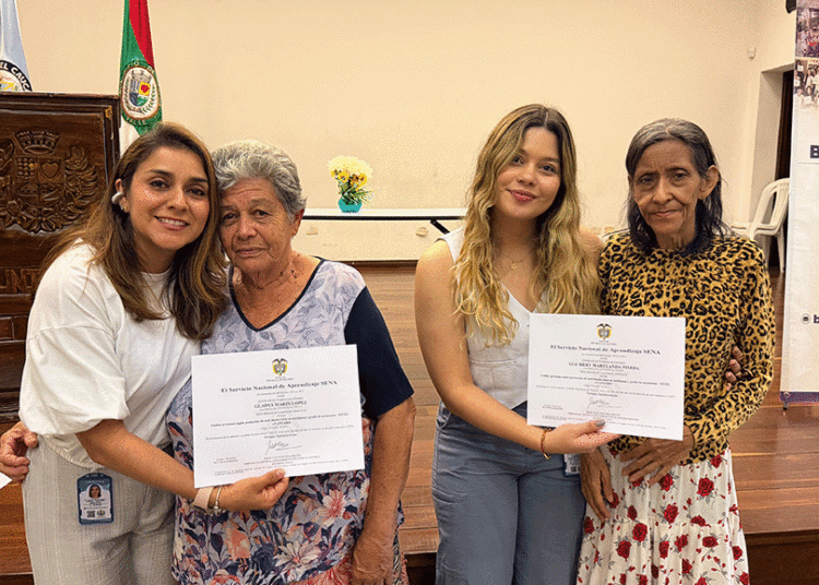 Más de 70 cuidadoras de personas con discapacidad recibieron certificación en Tuluá