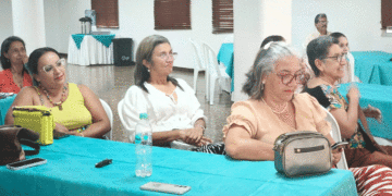 Reconocen la labor de directivos docentes en Buga