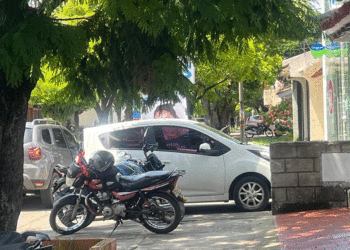“Se adueñaron de los andenes”: denuncian mal parqueo en Tuluá