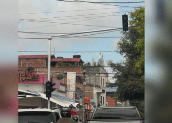 Semáforos en decadencia: una señal de alerta (Más Caucherazos aquí) 👇🏽 