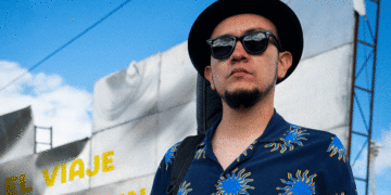 Ariel Tobo lanza su nuevo álbum “Jet Lag”