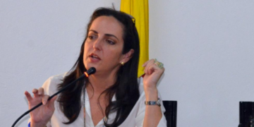 María Fernanda Cabal renuncia al Centro Democrático por presuntas irregularidades