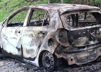 Hombres armados incineran taxi en la parte alta de El Picacho, en Tuluá