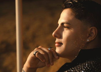 “Mala Vida”, una canción de desahogo, superación y amor propio tras una relación marcada por el desgaste emocional